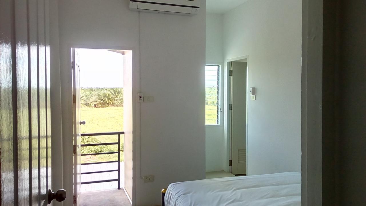 Suratthani Airport Mini Hotel Surat Thani Exterior photo