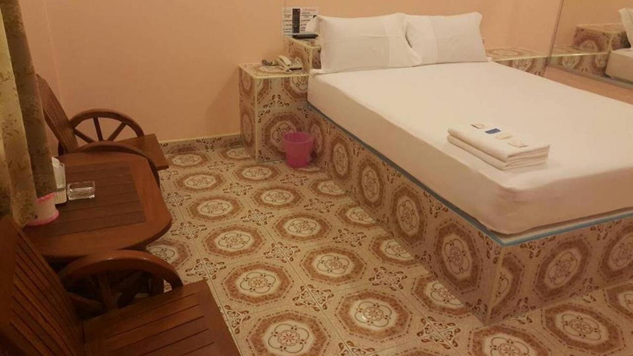 Suratthani Airport Mini Hotel Surat Thani Exterior photo